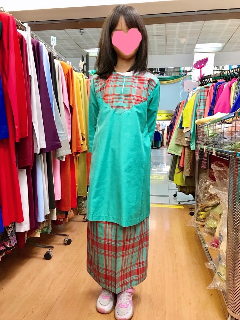 世界有名な バジュクロン ハリラヤ 民族衣装 マレーシア セットアップ