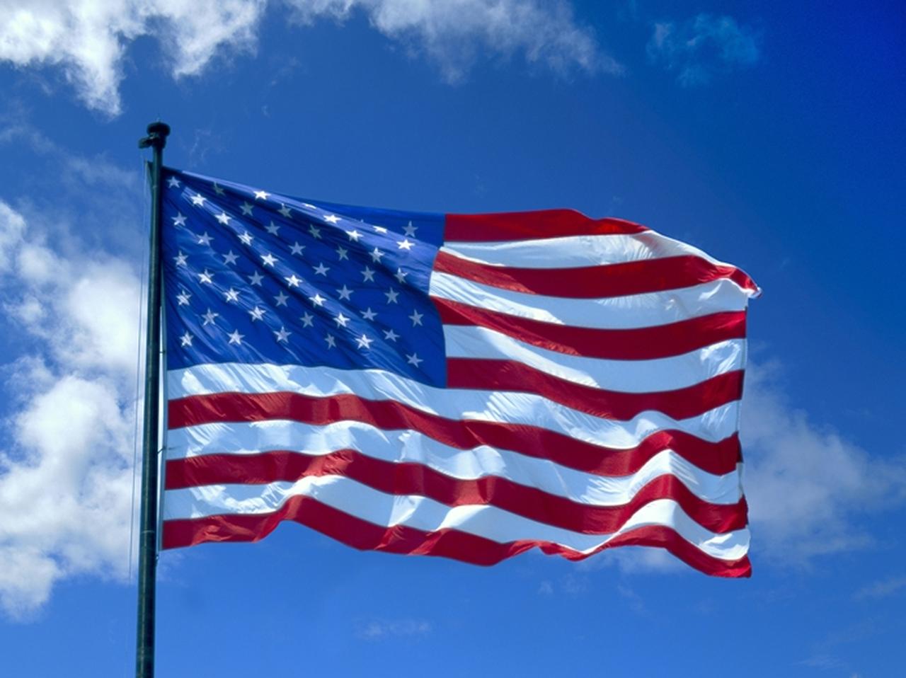 今日は何の日 6 14はアメリカの国旗制定日 国旗の歴史と面白さ 工具商社 中恒 新ドリンク大好き工具アドバイザー 秋 善康の奮闘紀