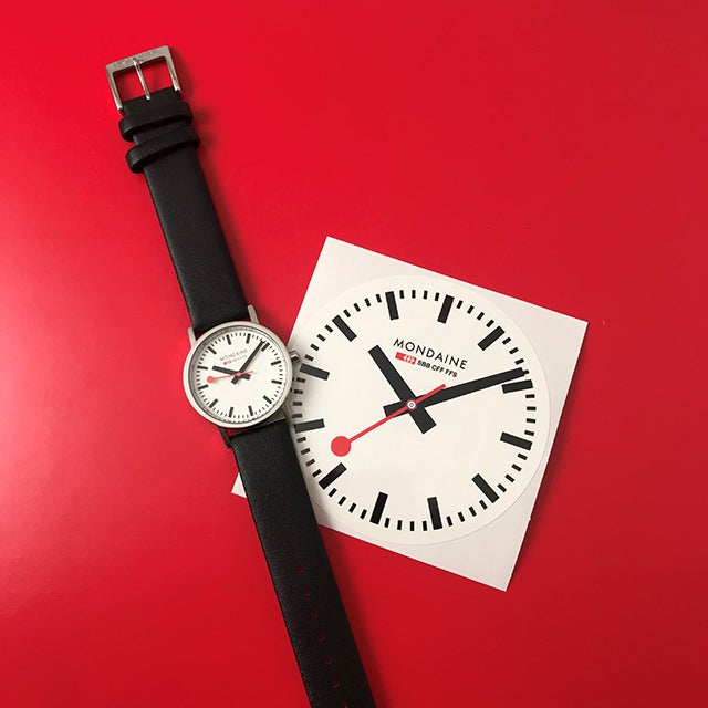 祝75周年！】今なおスイスの鉄道で愛され続ける“駅時計”をモチーフに
