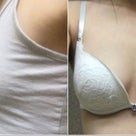 Vネックで胸元チラリ♥BEFORE/AFTER写真公開‼の記事より