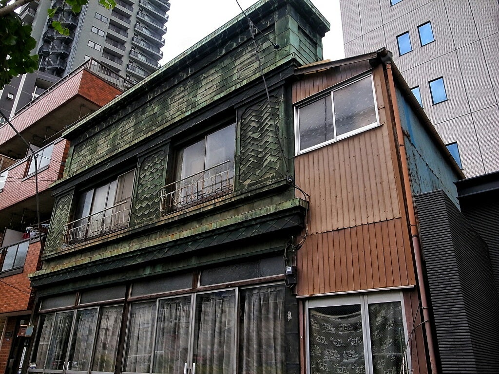 旧道沿いの銅板葺き看板建築《赤羽の北東をゆく》④ | †PIAS 旧道沿いの銅板葺き看板建築《赤羽の北東をゆく》④ | †PIAS