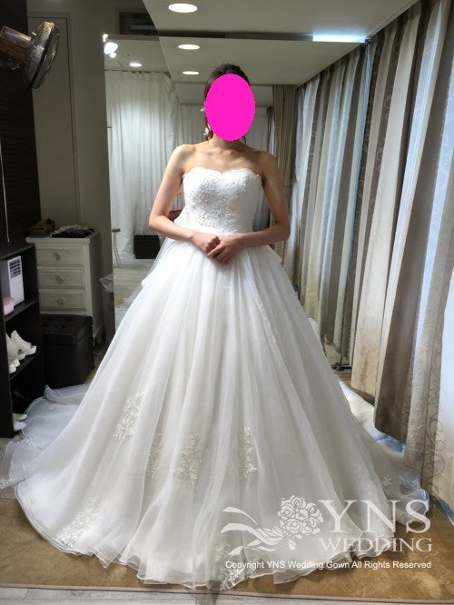 ドレープが美しいオーガンジードレス Sl17902 ご紹介 Yns Weddingオーダーウェディングドレスショップ