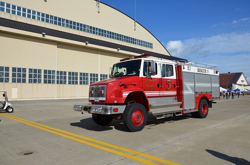 US FIRE TRUCK`s」米軍消防車 三沢基地航空祭2016 | 「レッド