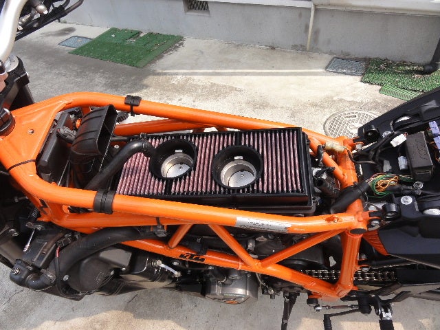 990DUKE エアクリ交換　プラグもねの記事画像