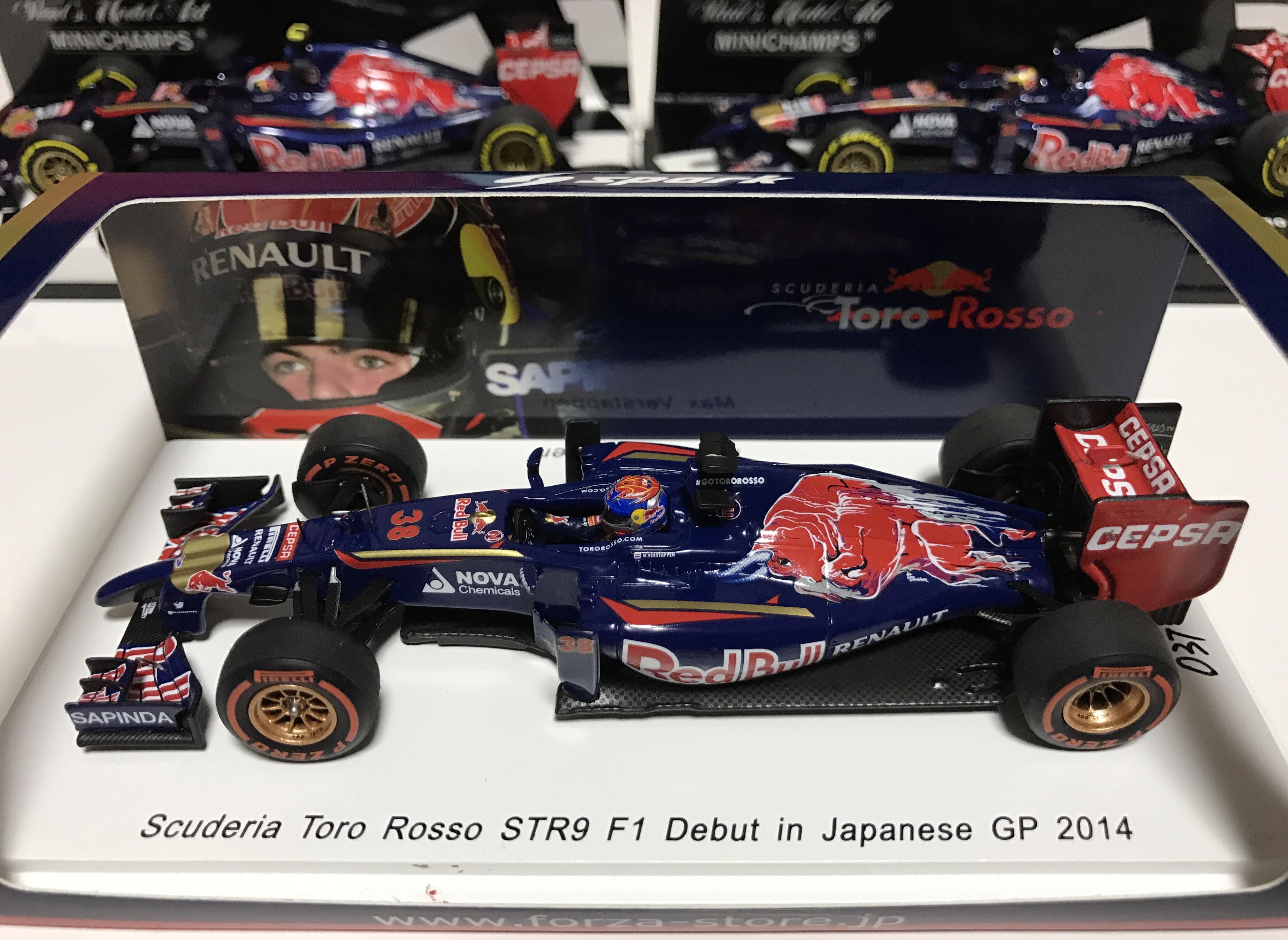 2014 日本GP F1デビュー 【STR9 #38】M.フェルスタッペン | エイト 
