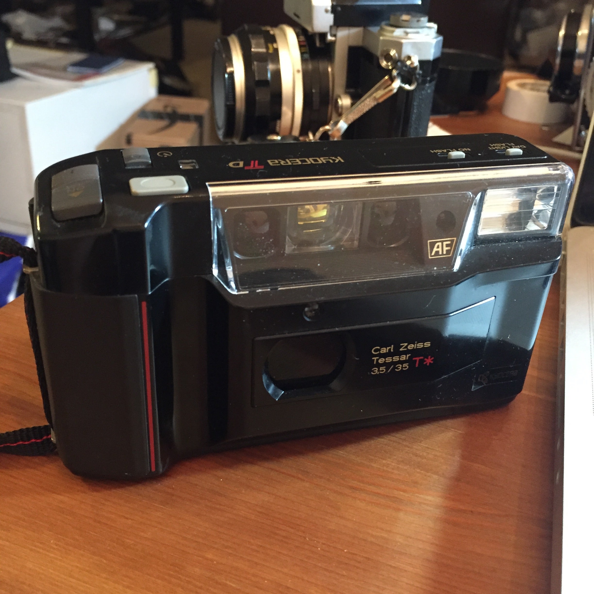 Kyocera TD, Carl Zeiss Tessar 35mm f3.5 | 空と風と川の流れを.
