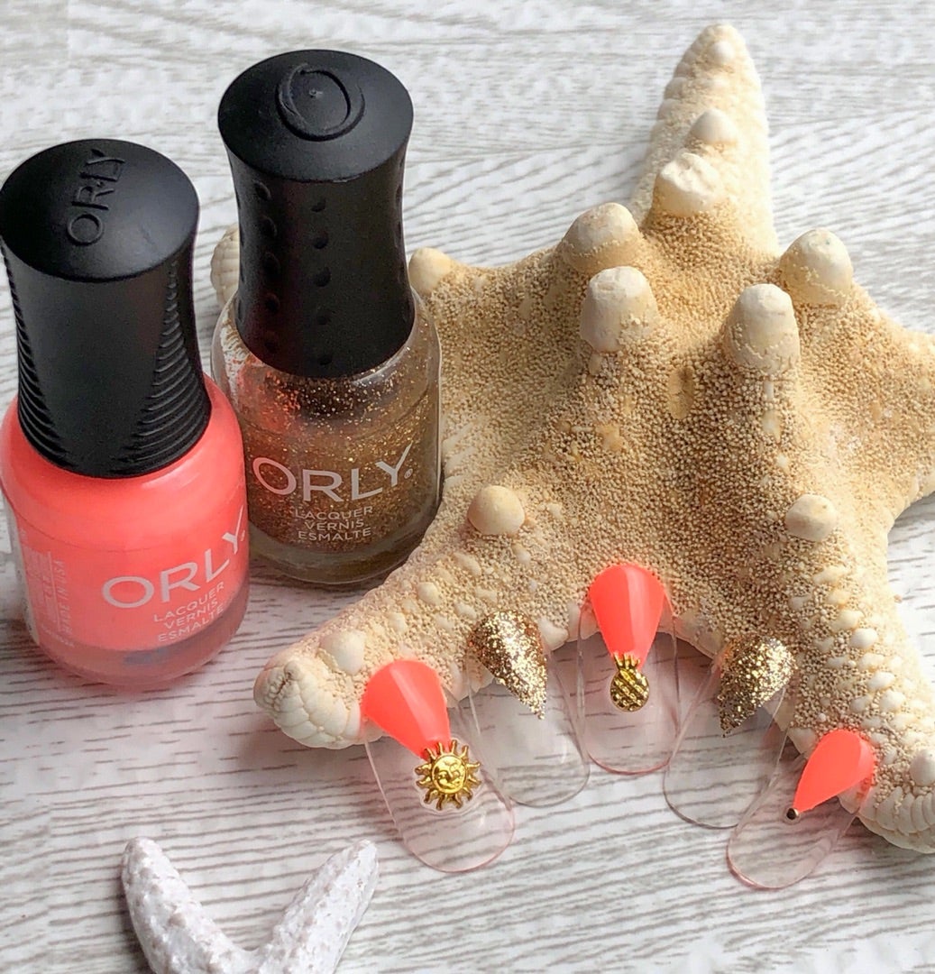 夏のネオンカラー キラキラvフレンチ もふnailコラボ Orly オーリー 世界3大ネイルブランド