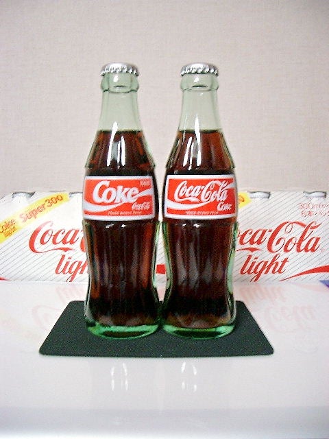 コカ コーラ80年前の空瓶 シルバーメタリック仕様 - nghiencuudinhluong.com