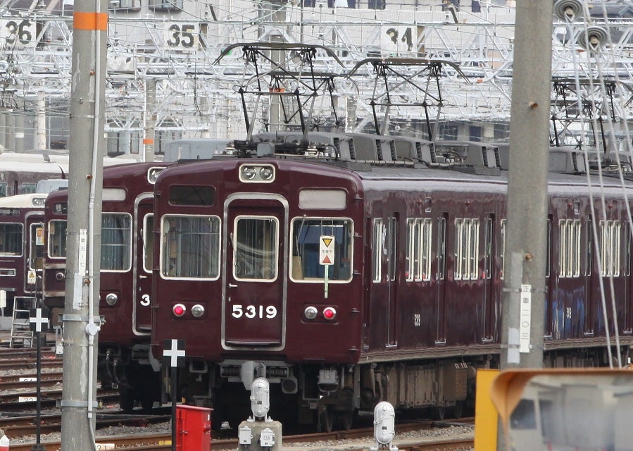 阪急5308Fの方向幕が交換される | 有頂天男爵の収集日誌