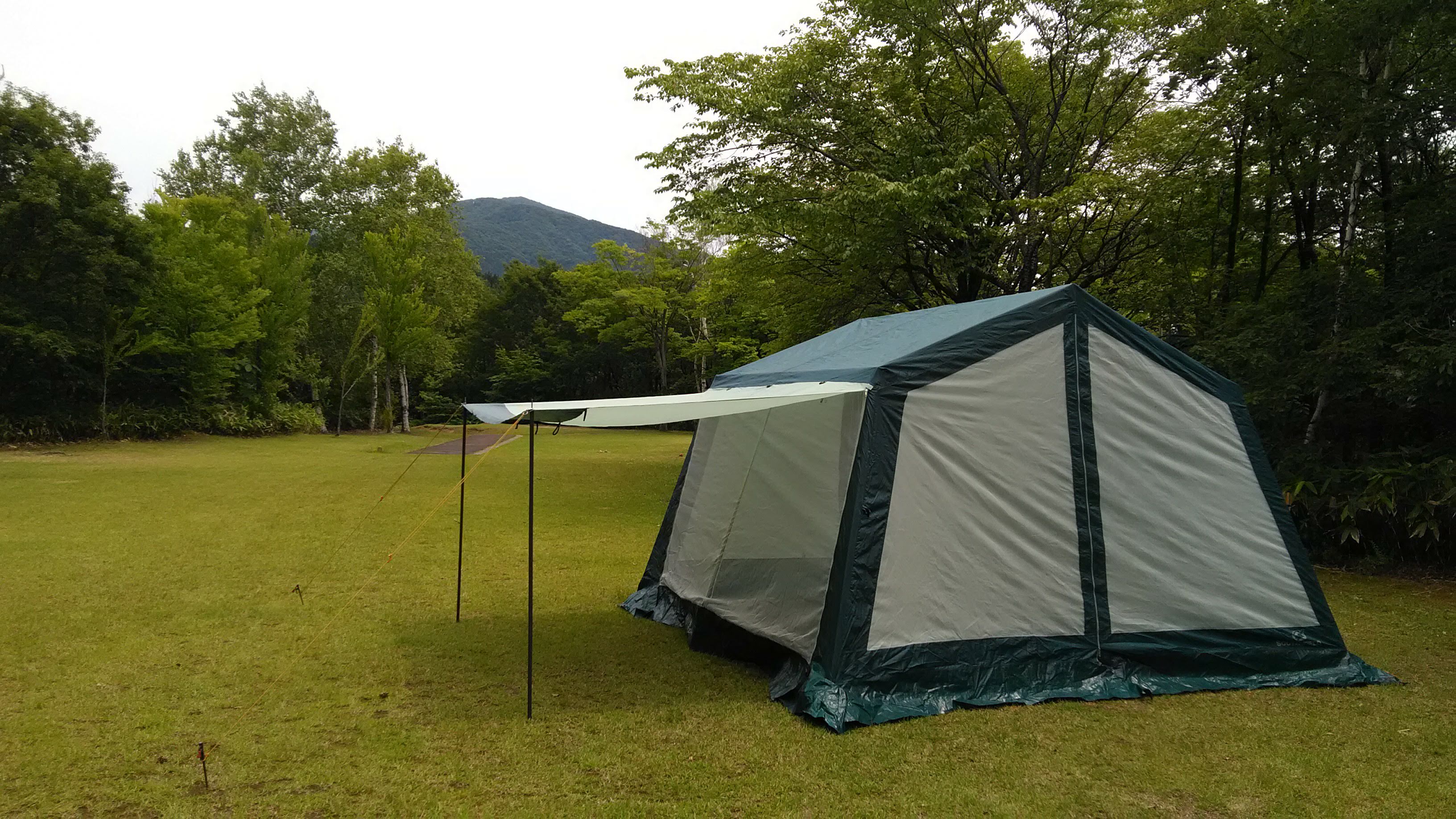 South Field Loge-Type Screen Tent | キャンプ用品・資料倉庫からの