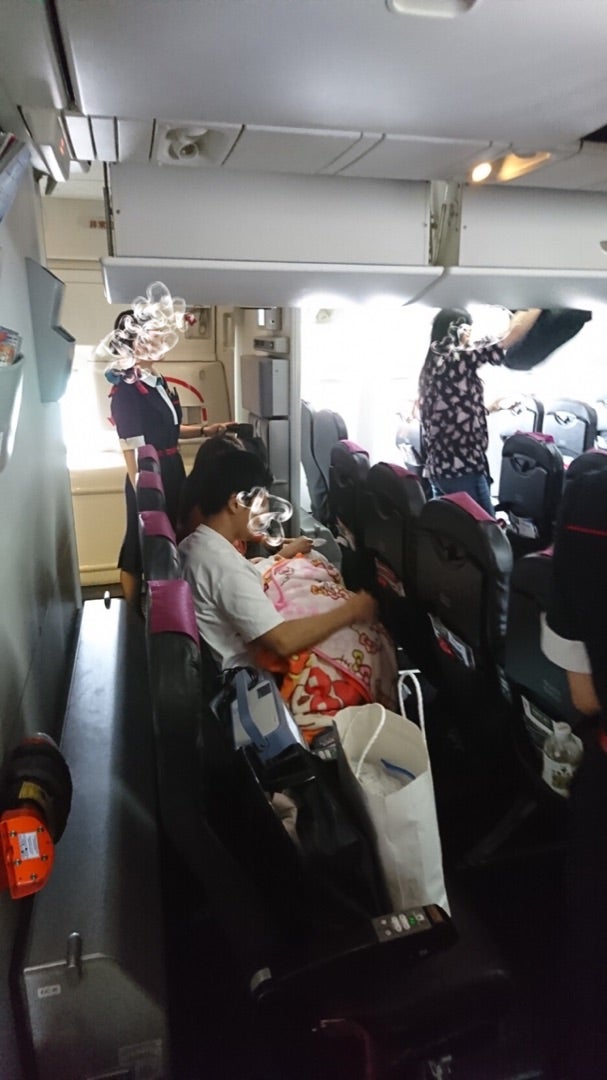 人工呼吸器管理下の小児航空機搬送の記事より
