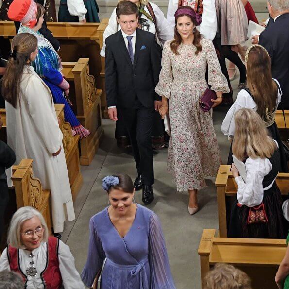 ノルウェー王室 イングリッド アレクサンドラ王女 Confirmation Service a Ribbon 世界のロイヤルファミリー