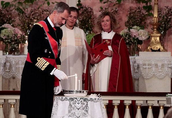 ノルウェー王室 イングリッド アレクサンドラ王女 Confirmation Service a Ribbon 世界のロイヤルファミリー