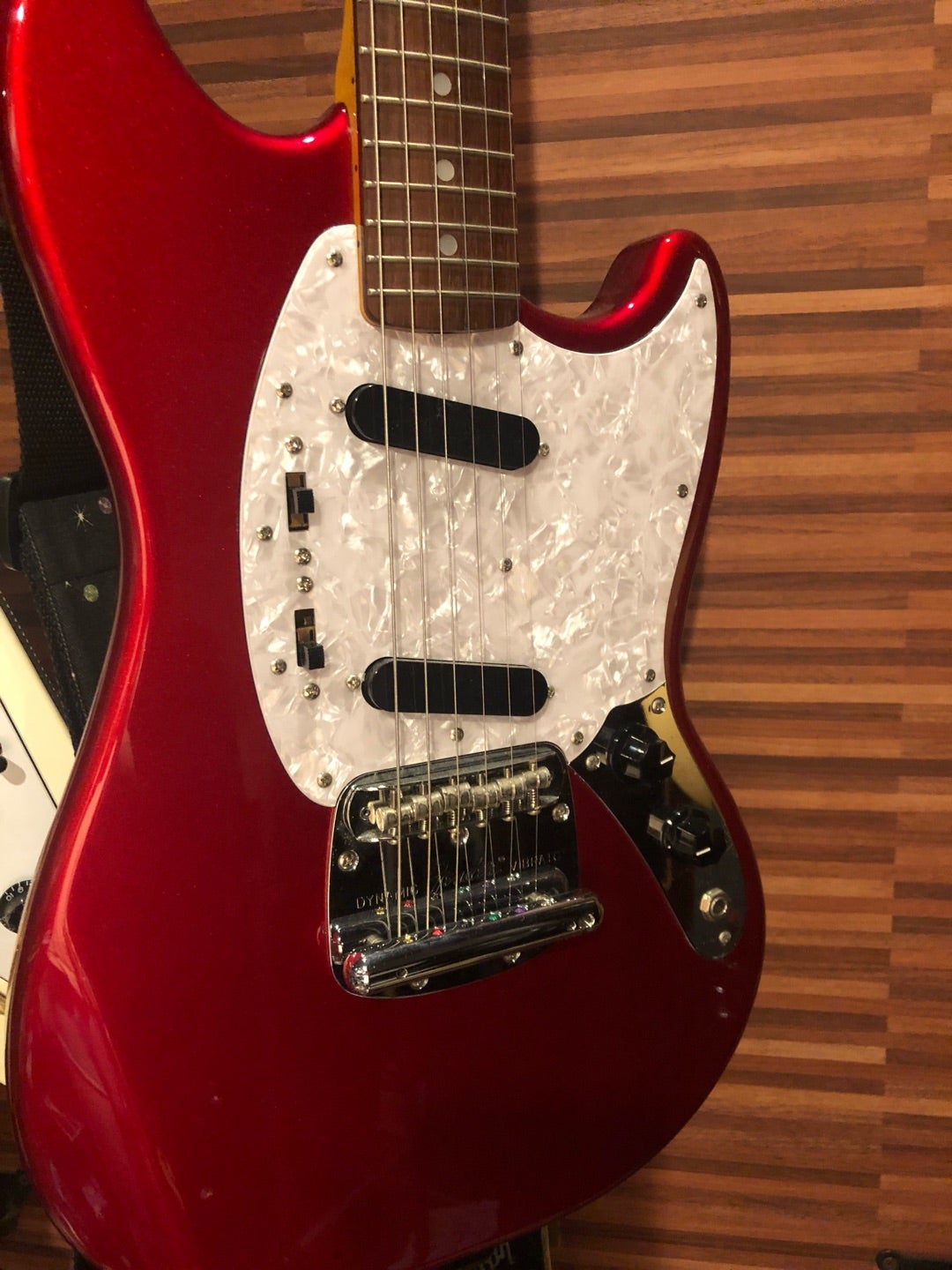 009 唐突なギター紹介 Fender Mustang けいおん 中野梓モデルの 