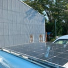 ケイワークスのエブリィワゴン軽キャンパーに、大容量のソーラーパネル　の記事より