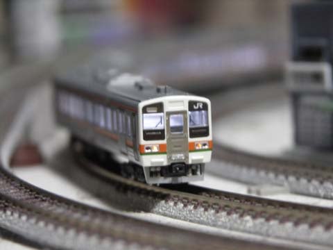 ＫＡＴＯ】211系0番台 東海道線 前面方向幕穴開け | 日常と、鉄道模型 