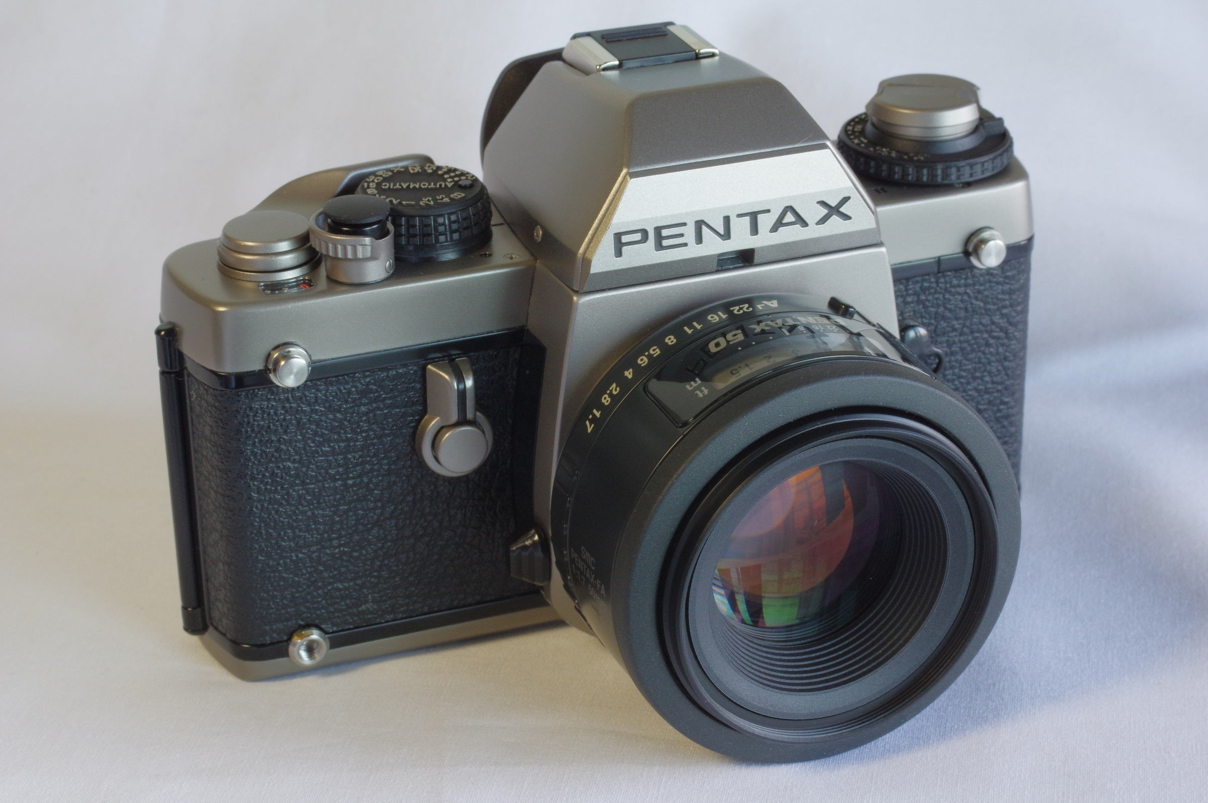 smc PENTAX-FA 50mm F1.7 - ペンタックスレンズの色調の基準の名レンズ
