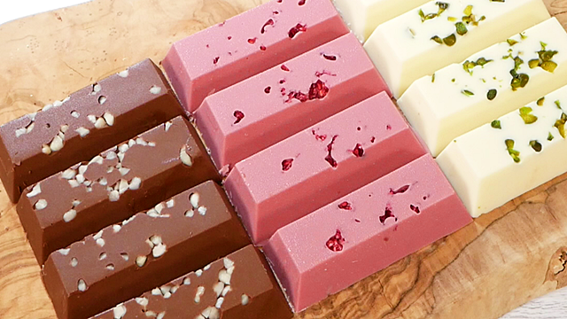 セリアのシリコンモールドで作る】三色のチョコレート 【silicon mold】 | HiroMaruの美味しいスイーツ
