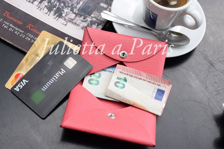 パリ・エルメスの大人気！カルヴィ名刺カードケースの便利な使い方・クレカとお札が入っちゃう♪ブログ |  ３人娘？BOSSと七海がパリの薔薇色の生活をご紹介ブログ！