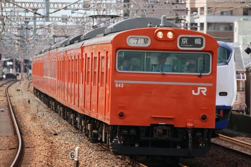 JR_West_Osaka_Loop_Line_103_Series_Lastrun