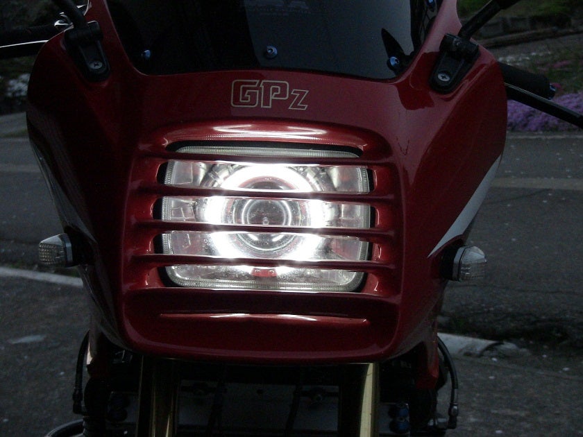 GPZ900R 自作HIDﾌﾟﾛｼﾞｪｸﾀｰ・ﾗｲﾄ（ザク目） | Bike＆SNSDの日々