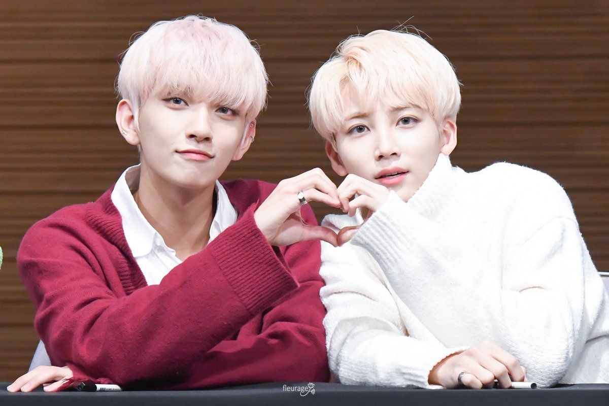 SEVENTEEN、JUN・THE 8除く11人でレッドカーペット登場＜2022