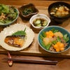 肉じゃがと鯖の西京焼きの晩ご飯の画像