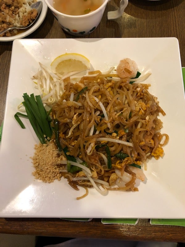 新宿三丁目で楽しむ多国籍料理