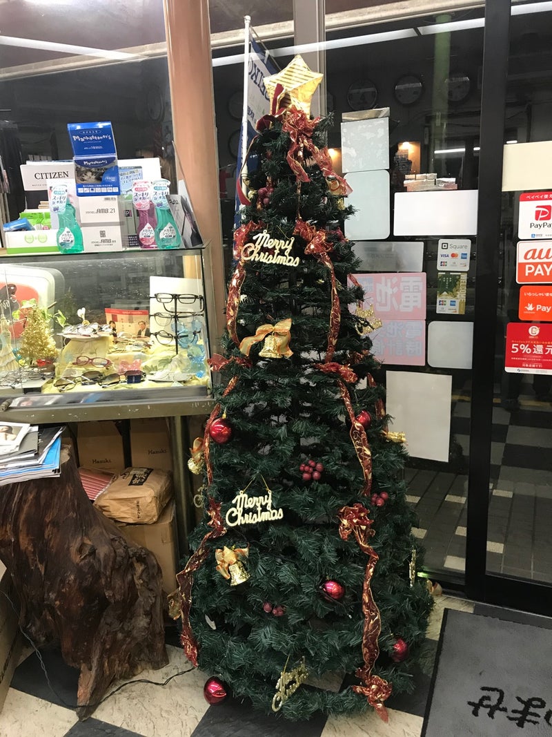 お店の飾り付けを クリスマスにしました マツエ時計店のブログ