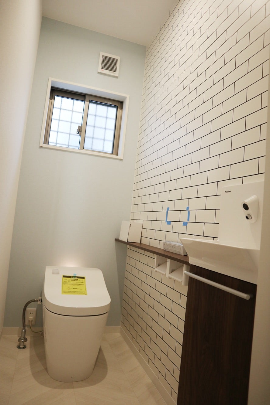 トイレは 明るく清潔感重視 ブルックリン風カフェみたいな家に住みたい