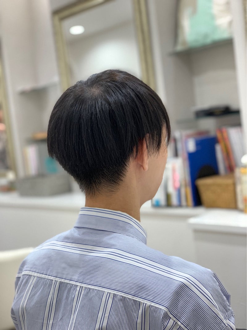 直毛さんがセンターパートで動きのあるヘアスタイルに 京都 四条 烏丸 髪質改善 専門特化美容師 中原 ひろきのブログ