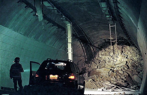 バツイチアラフィフオヤジの映画日記トンネル 闇に鎖された男