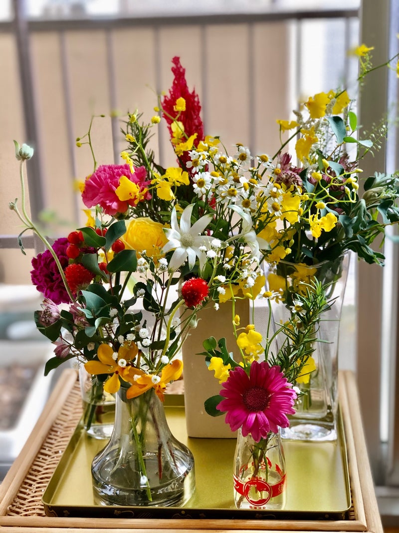 花を家に飾ること 日比谷花壇 ハナノヒのアプリがオススメです 秘密の外階段