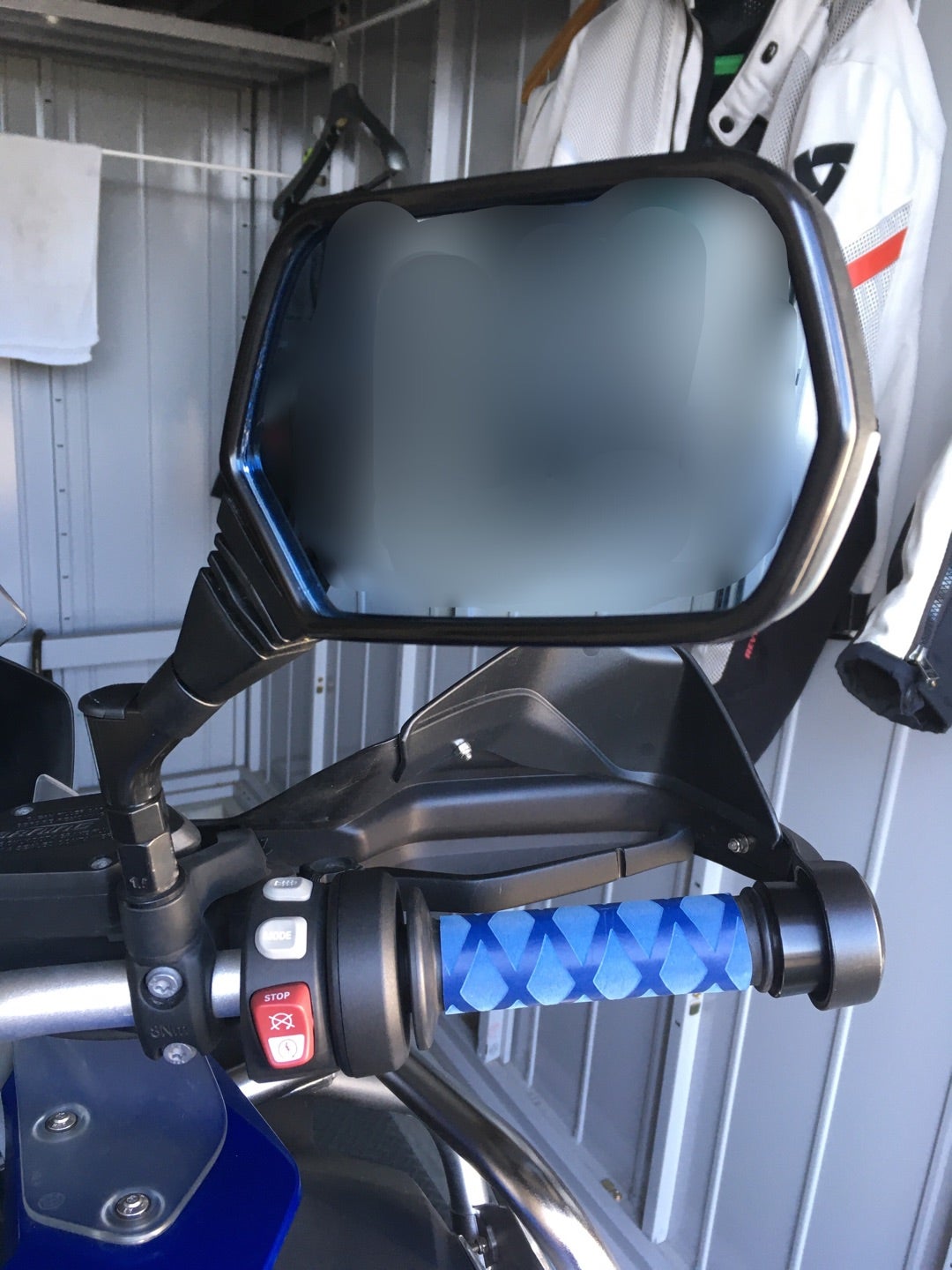 R1200GS グリップとミラー | ソロキャンプツアラー R1200GS グリップとミラー | ソロキャンプツアラー