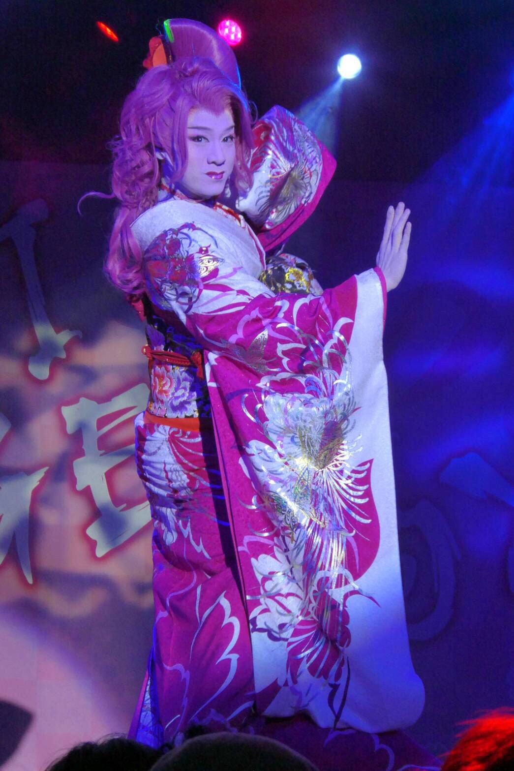小泉ダイヤ様裾引き | 大阪本町「かんさい呉服」オンライン 小泉ダイヤ様裾引き | 大阪本町「かんさい呉服」オンライン