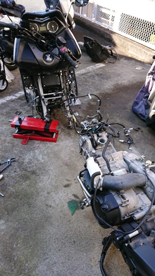 TMAX530のエンジンを修理する Part1 | バイク好きともやさんのブログ