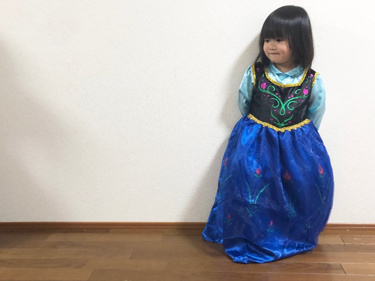 娘もアナ女王？！ プリンセスドレス 子供用 アナ雪なりきりセット 