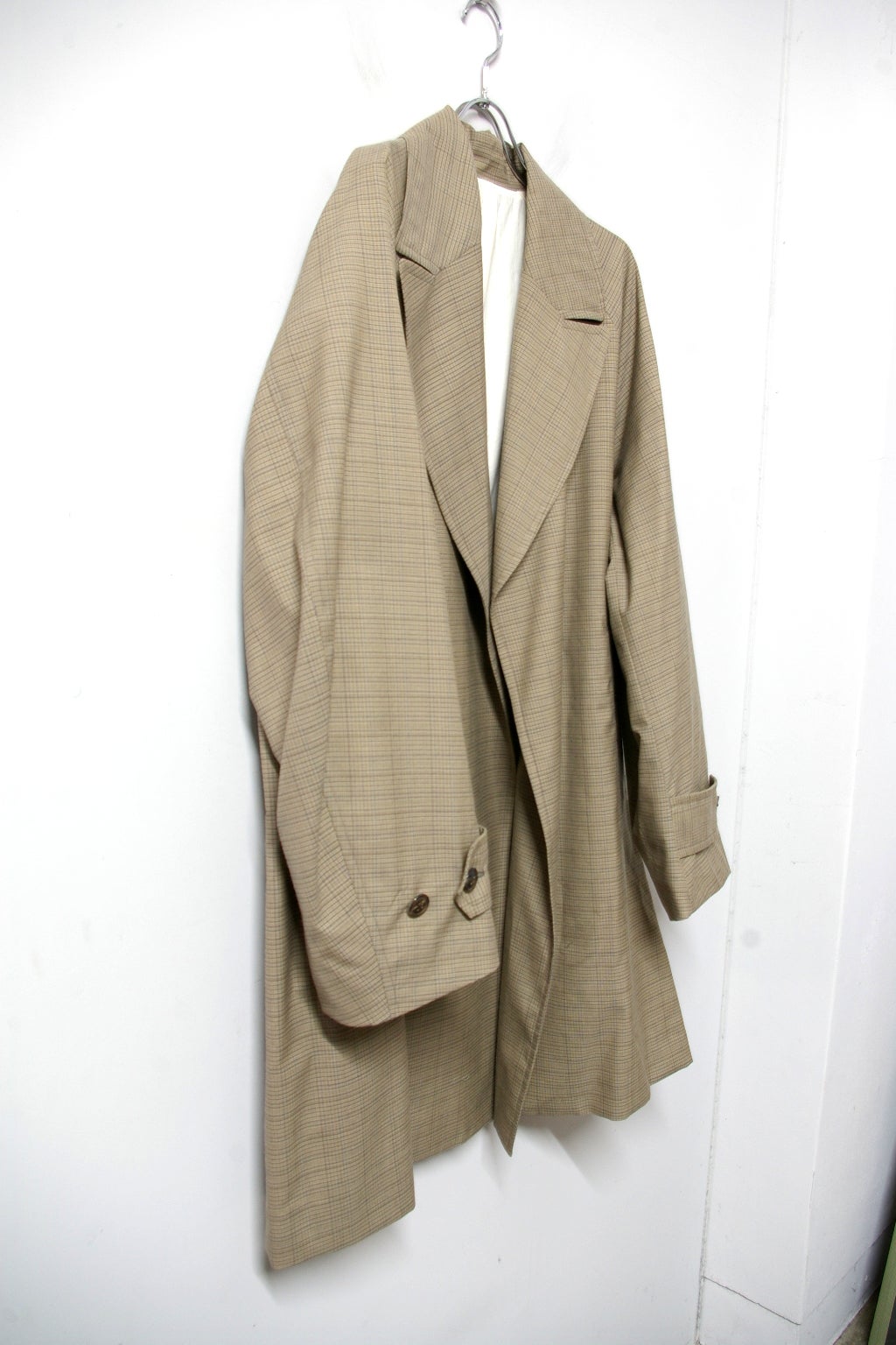 夏期間限定☆メーカー価格より68%OFF!☆ URU(ウル)/BUTTONLESS COAT/ L