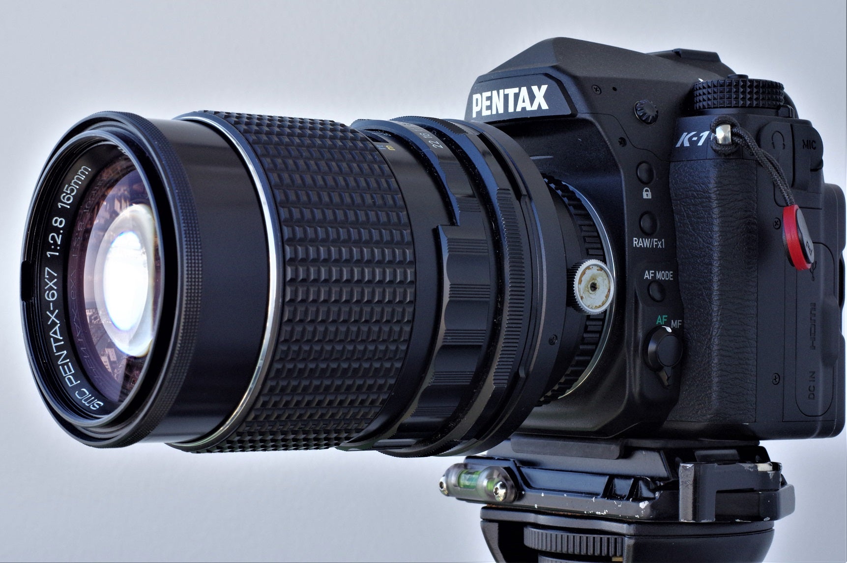 smc PENTAX 6X7 165mm F2.8 - 67サイズの大口径中望遠レンズ 
