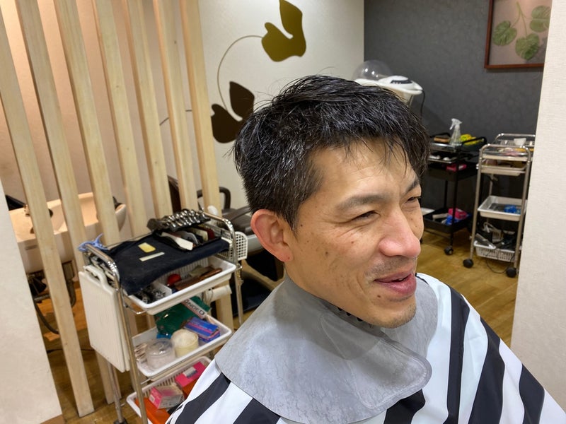 わりと気に入ってる人多いのです カッコいい髪型に大切なシルエットに特化した散髪屋 大阪 メンズカット専門店