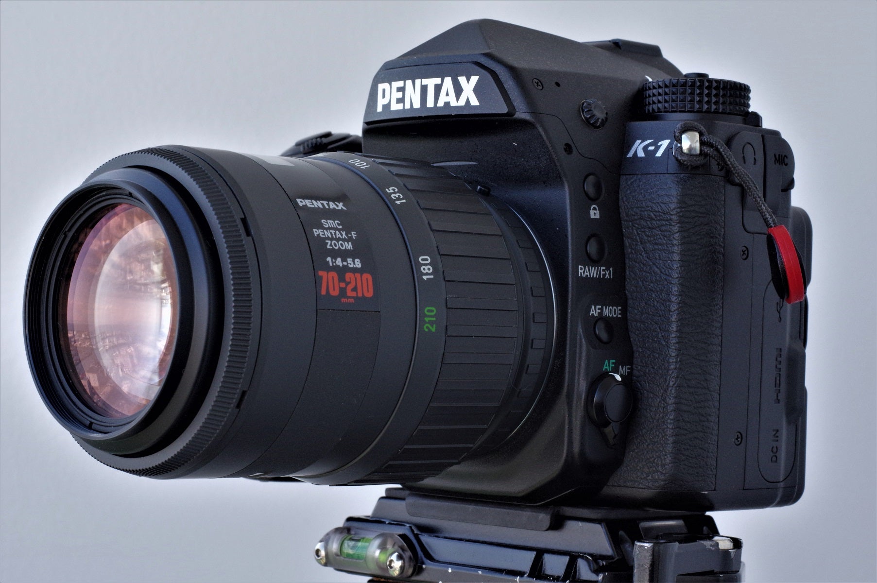smc PENTAX-F 70-210mm F4-5.6 - 伝説の隠れEDレンズをフルサイズで 