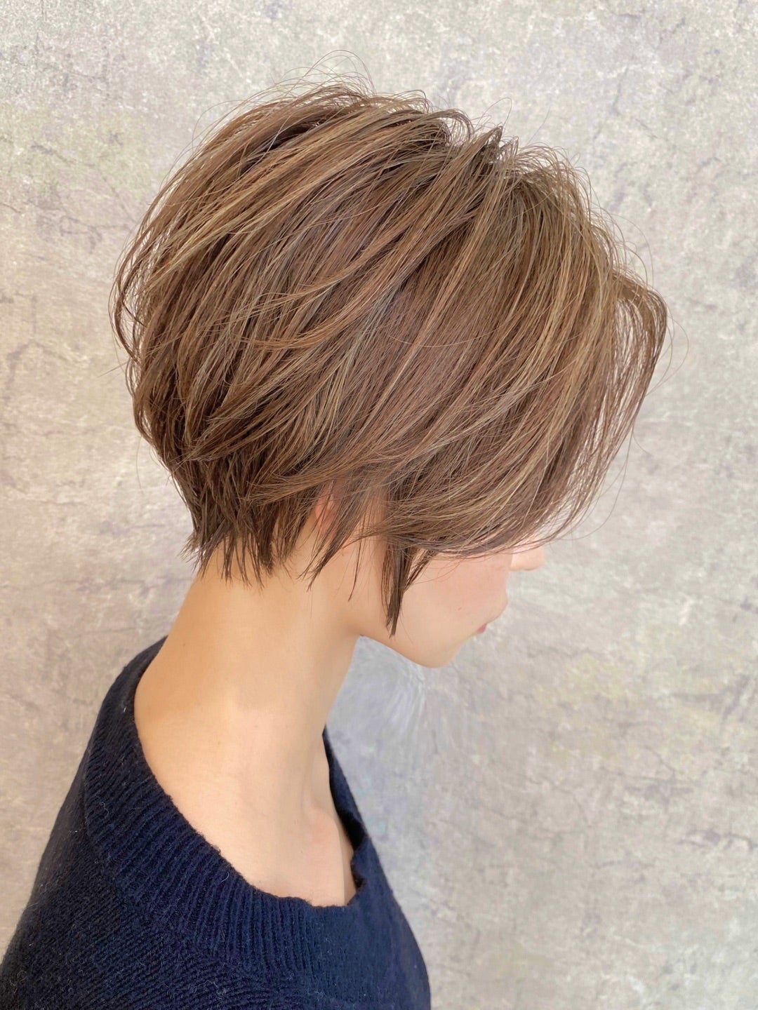 前下がり のショートヘアやボブスタイルのメリットとデメリット 銀座 美容師 カワシマタクミ