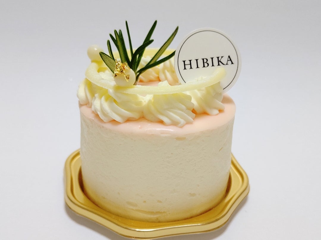 Hibika 春の小物ケーキ 花の冠とすみれ スイーツ甘美後記