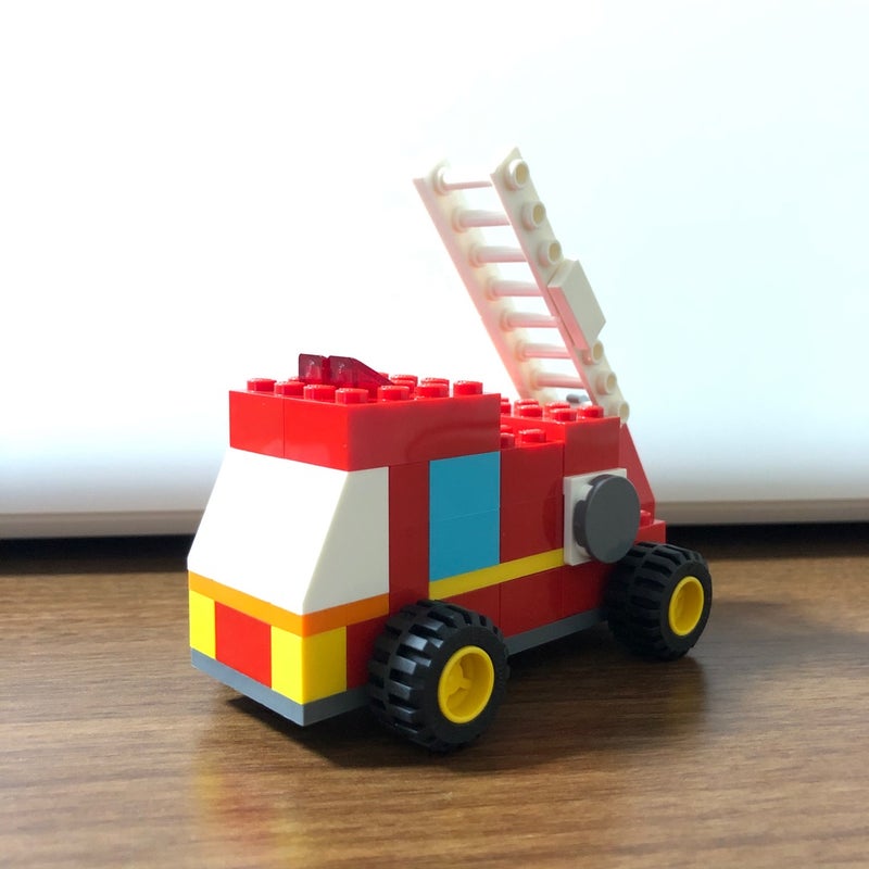 レゴクラシックで消防車作りました Legolog