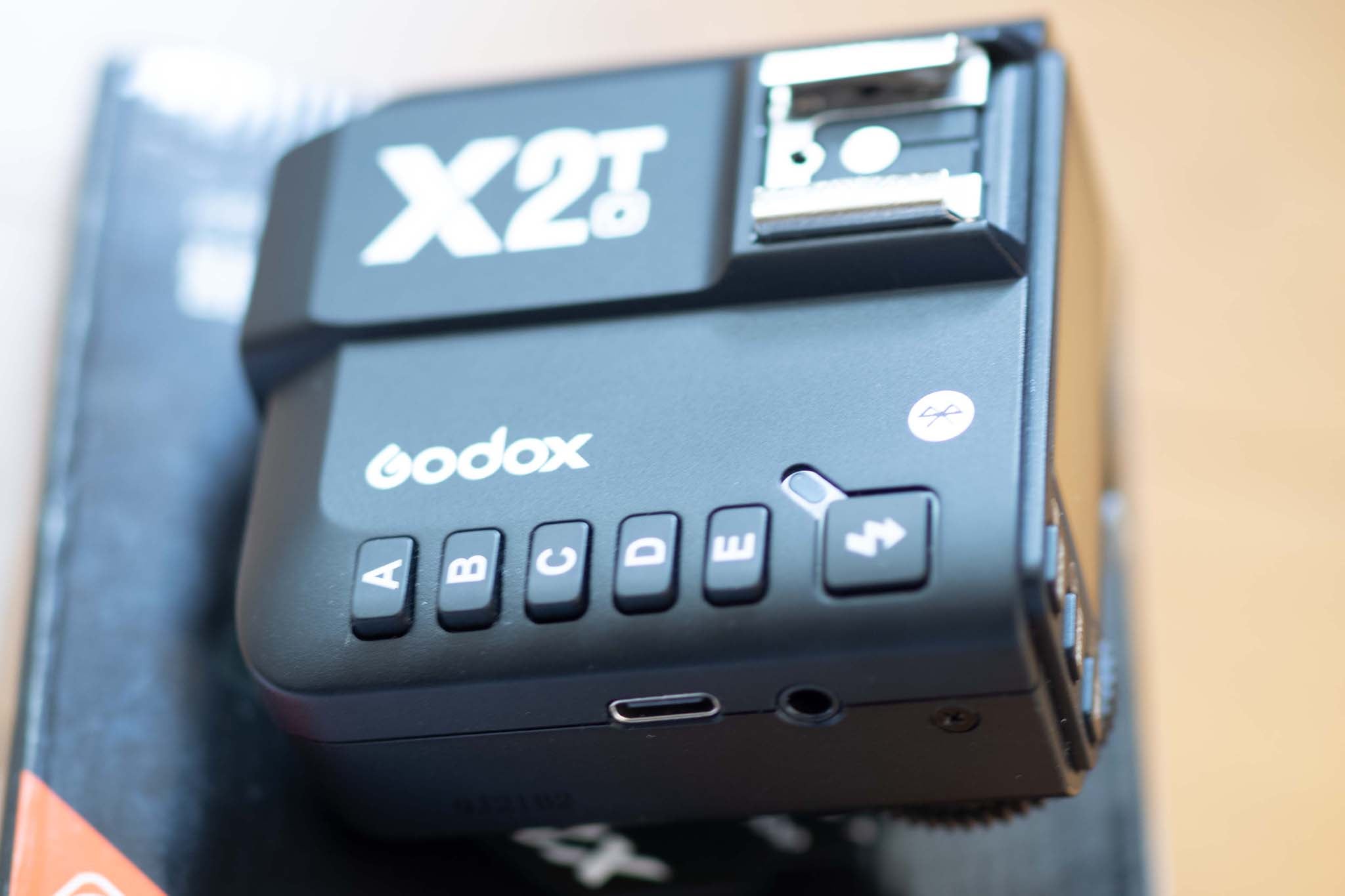 カメラ その他 GODOXのX2Tトリガーを使ってV1ストロボをスレーブで使う | 果実帽子の 