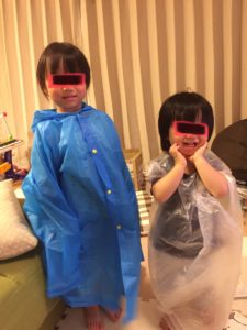 ゴミ袋のレインコートはさすがに恥ずかしい 339日の大腸がん闘病記は子育て記へと続いていく ゴミ袋のレインコートはさすがに恥ずかしい 339日の大腸がん闘病記は子育て記へと続いていく