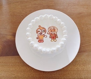 3歳の誕生日ケーキはアンパンマンとドキンちゃん Qちゃん食堂