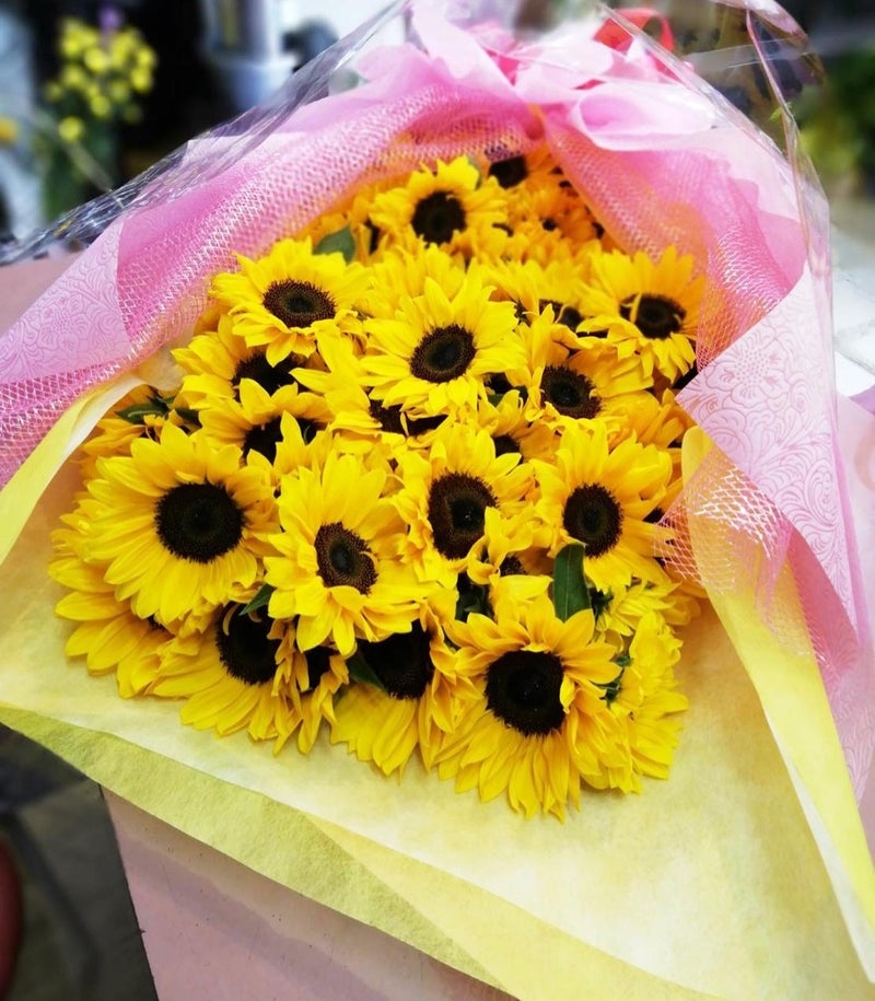 99本のひまわりでプロポーズ Flowershopひまわり花壇 新潟市南区 白根 花屋