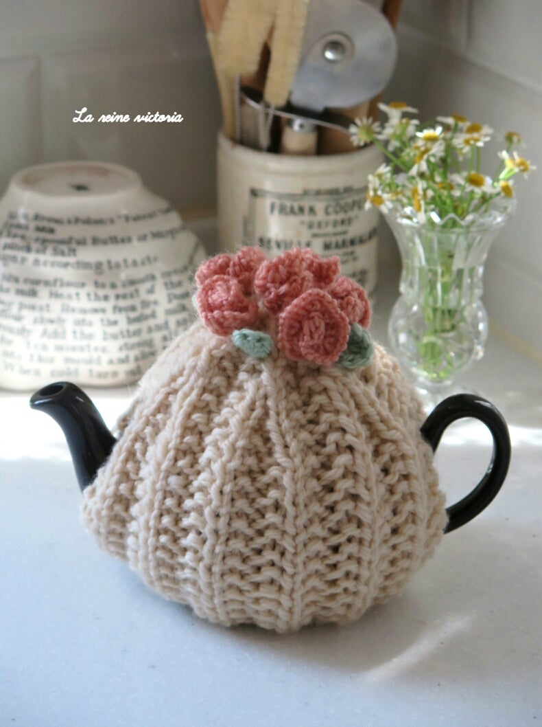 お花の手編みティーコージー♡ | 英国式紅茶教室 ラ レーヌ ヴィクトリア