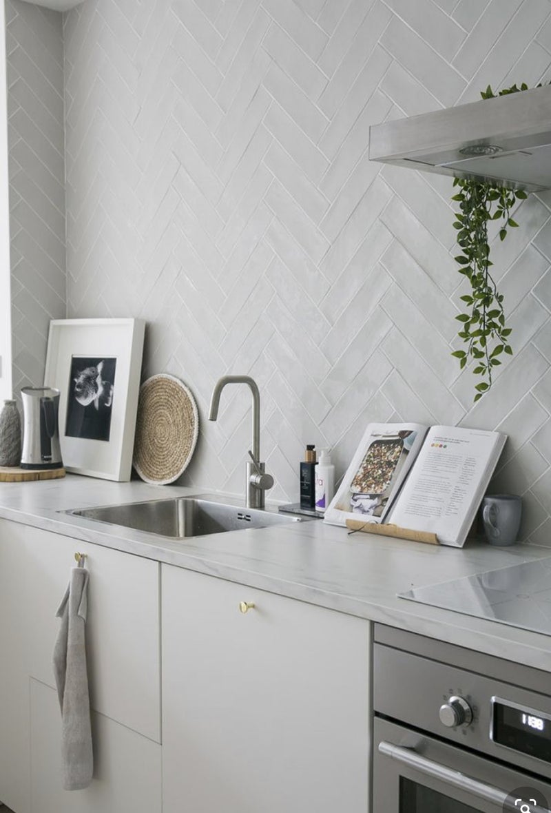 キッチンパネルをタイルみたいに見せる方法 名古屋リノベーション Millefeuilleの設計ブログ